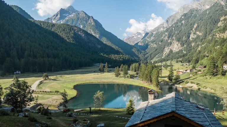 Lire la suite à propos de l’article Pointe de Charmontane