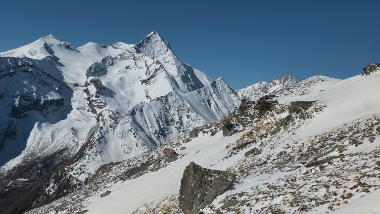Lire la suite à propos de l’article Punta Monpers 2793m