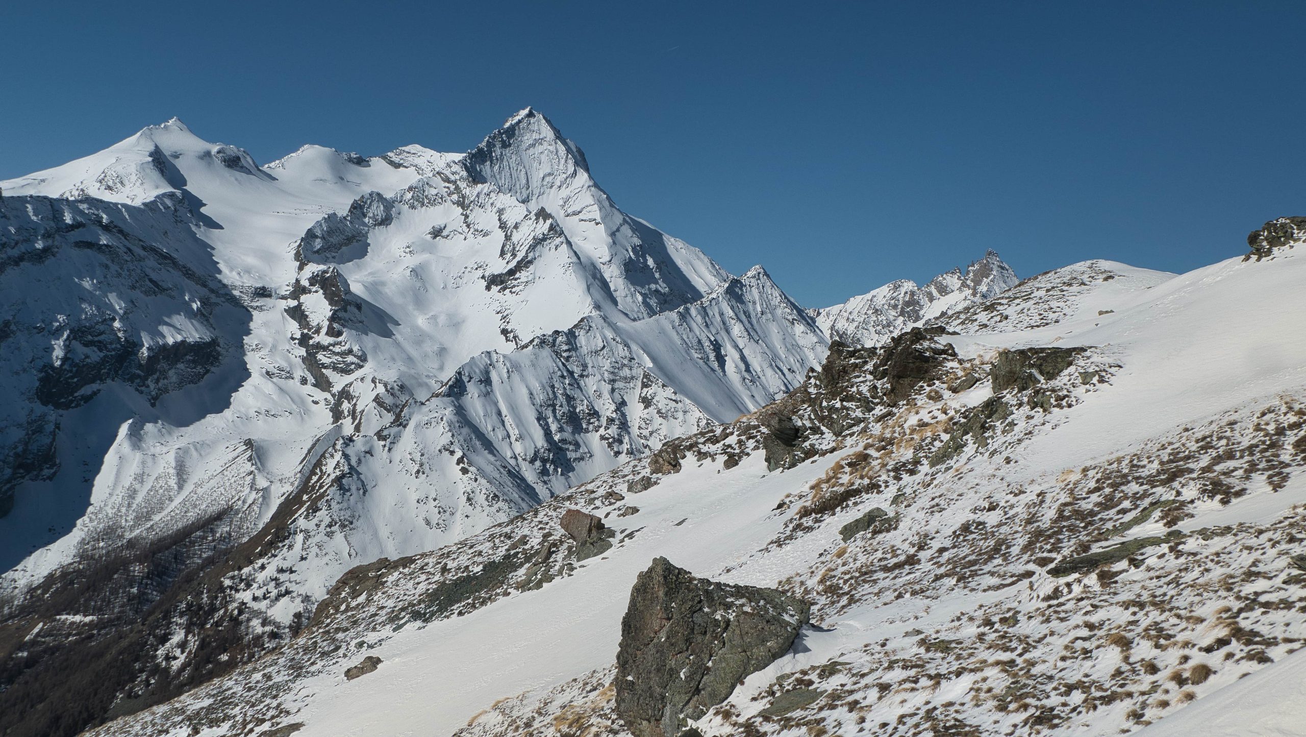 Lire la suite à propos de l’article Punta Monpers 2793m